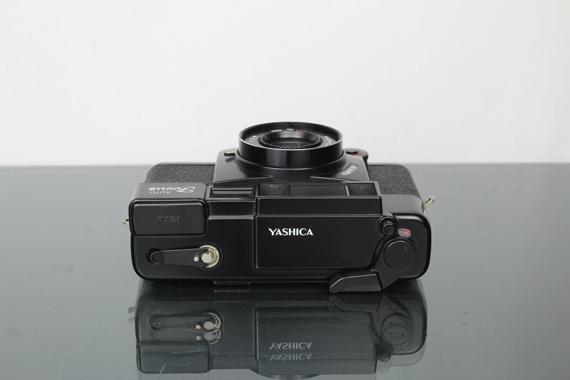 Yashica Auto Focus - Dutch|Thrift