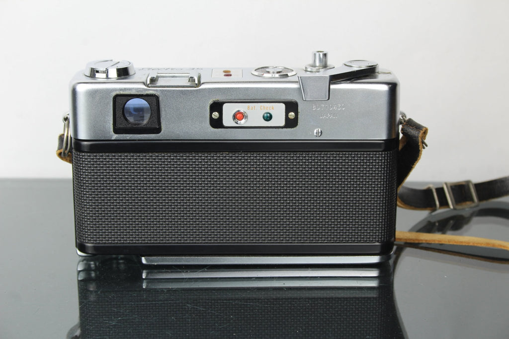 Yashica Electro 35 - Dutch|Thrift