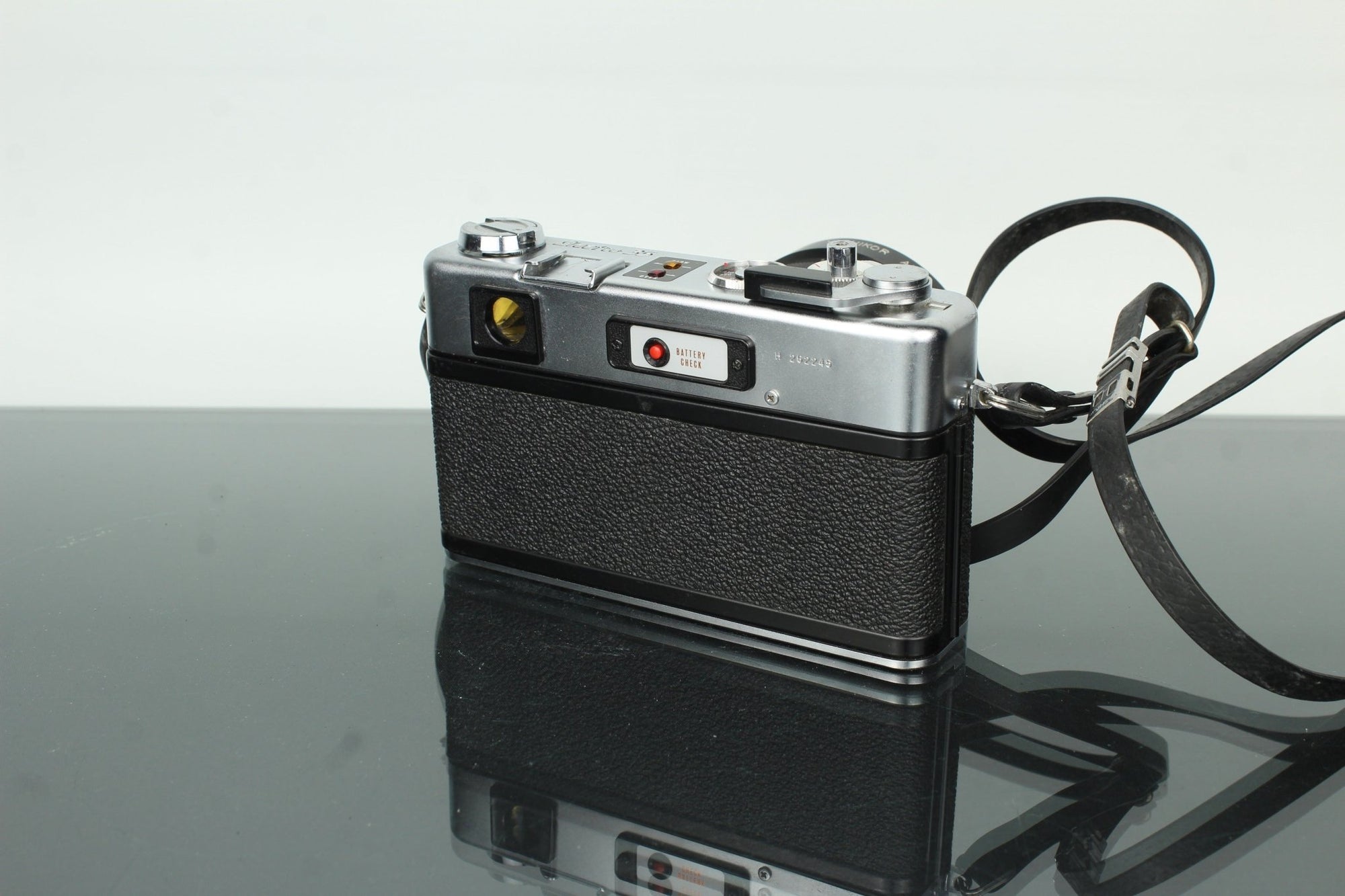 Yashica Electro 35 GS - Dutch|Thrift