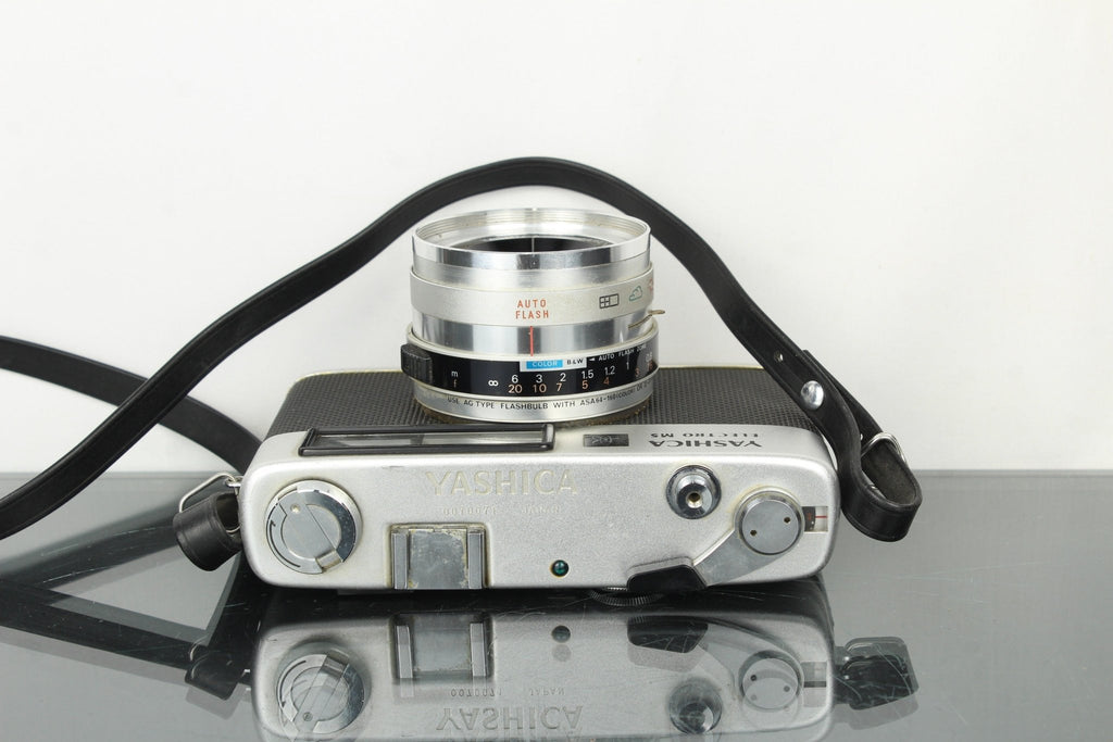 Yashica Electro M5 + Yashinon 1:2.8 45mm - Dutch|Thrift