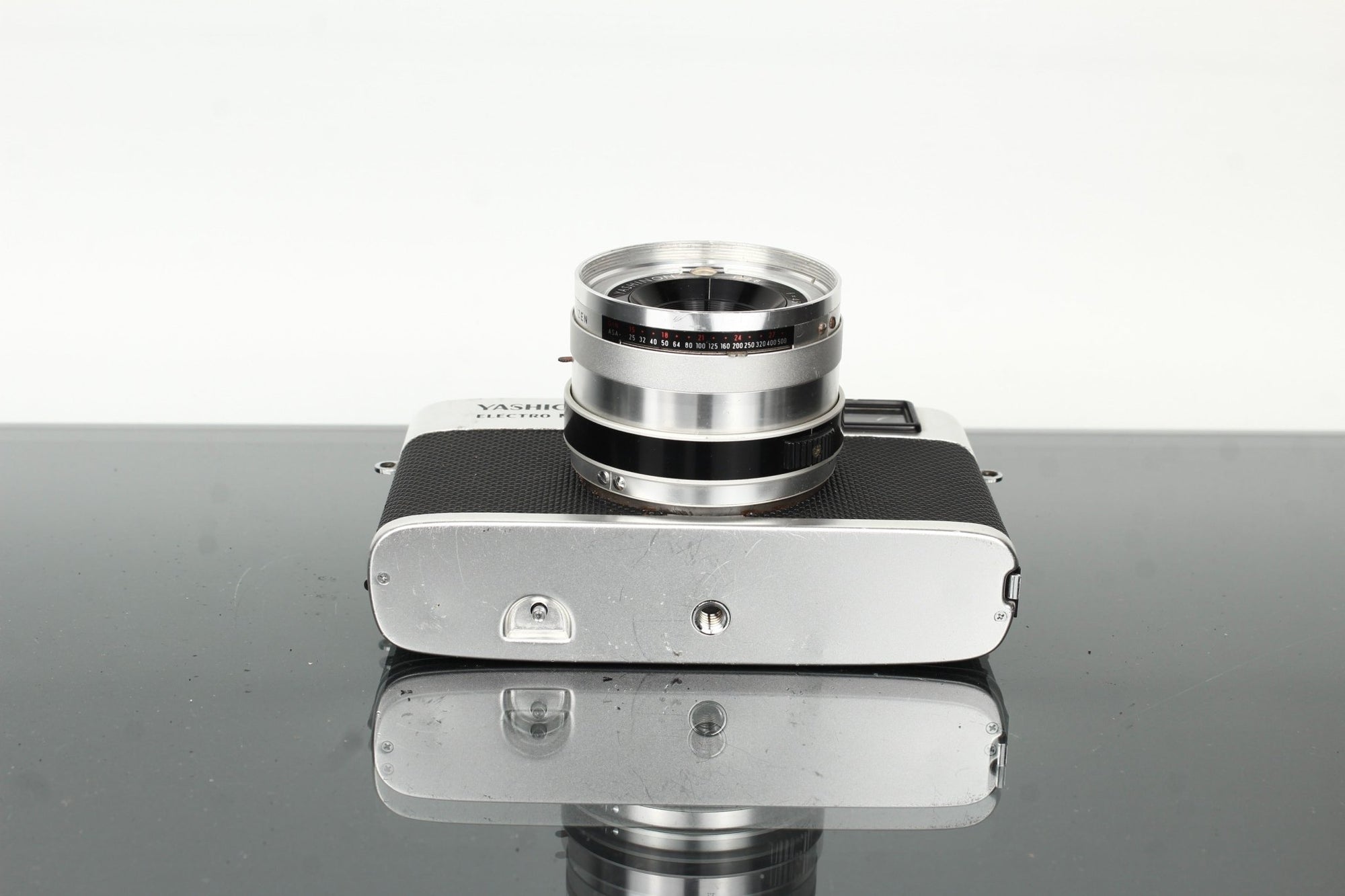 Yashica Electro M5 + Yashinon 1:2.8 45mm - Dutch|Thrift