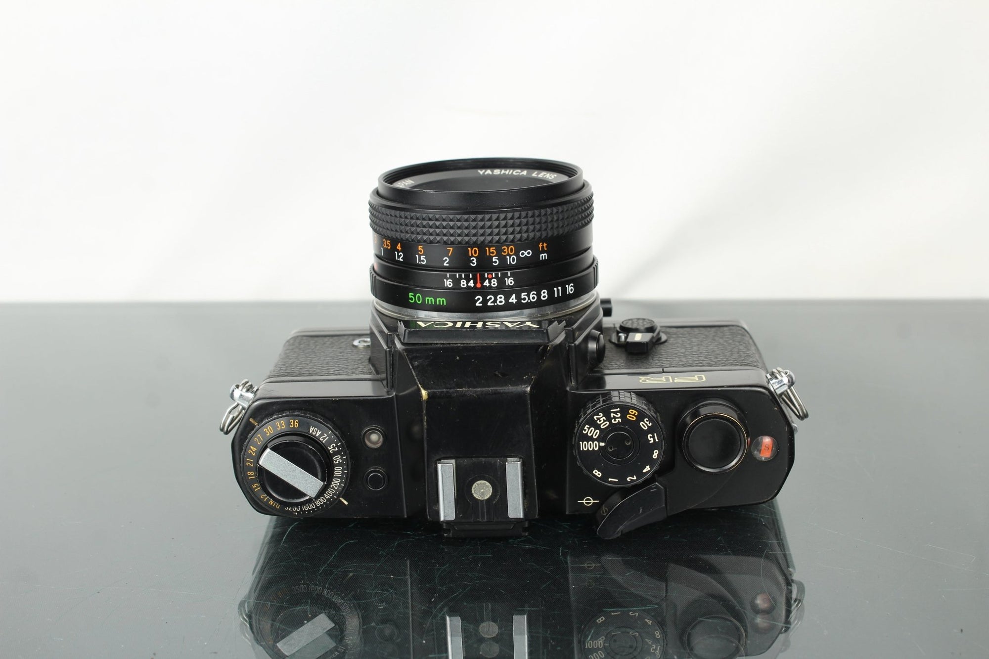 Yashica FR + 50mm 1:2 Yashica ML lens - Dutch|Thrift