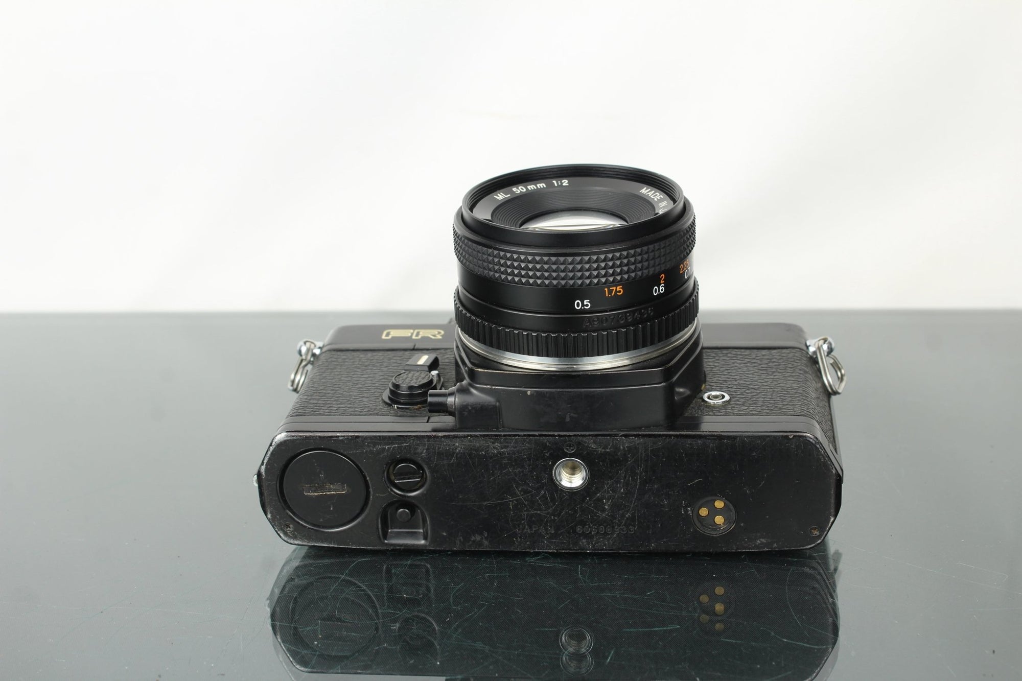 Yashica FR + 50mm 1:2 Yashica ML lens - Dutch|Thrift