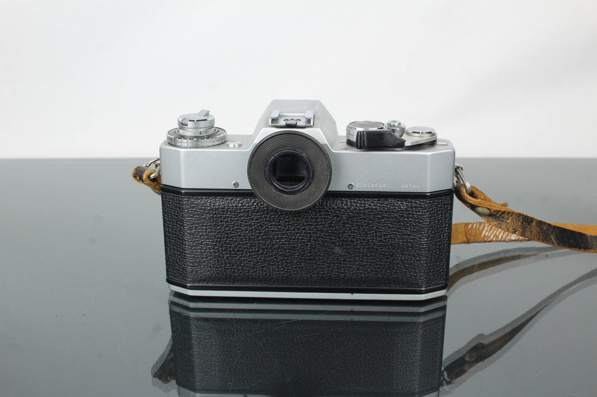 Yashica FX - 1 + DSB 50mm 1:1.9 lens - Dutch|Thrift