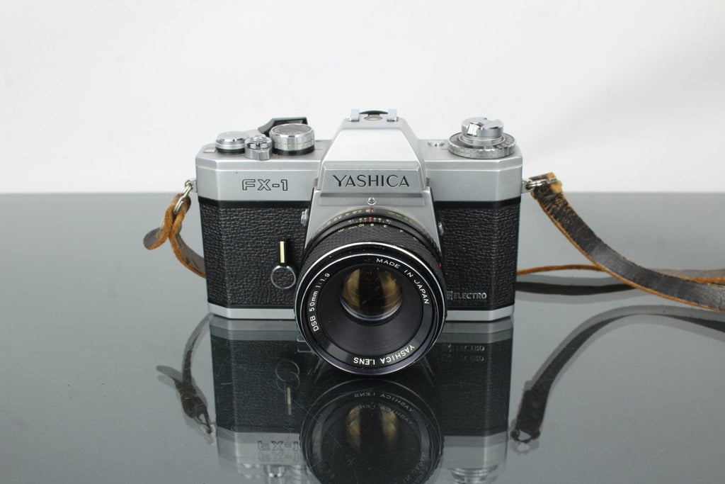 Yashica FX - 1 + DSB 50mm 1:1.9 lens - Dutch|Thrift