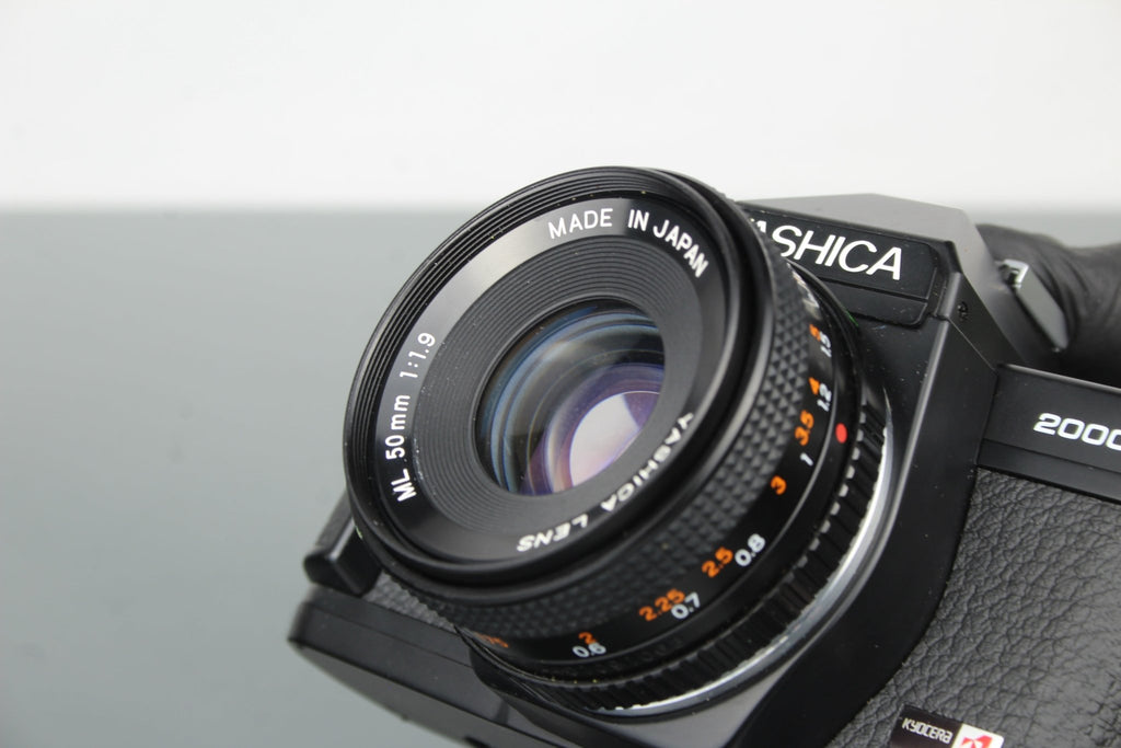 Yashica FX - 3 Super 2000 + 50mm 1.9 Yashica ML lens (Contax/Yashica mount) - Dutch|Thrift