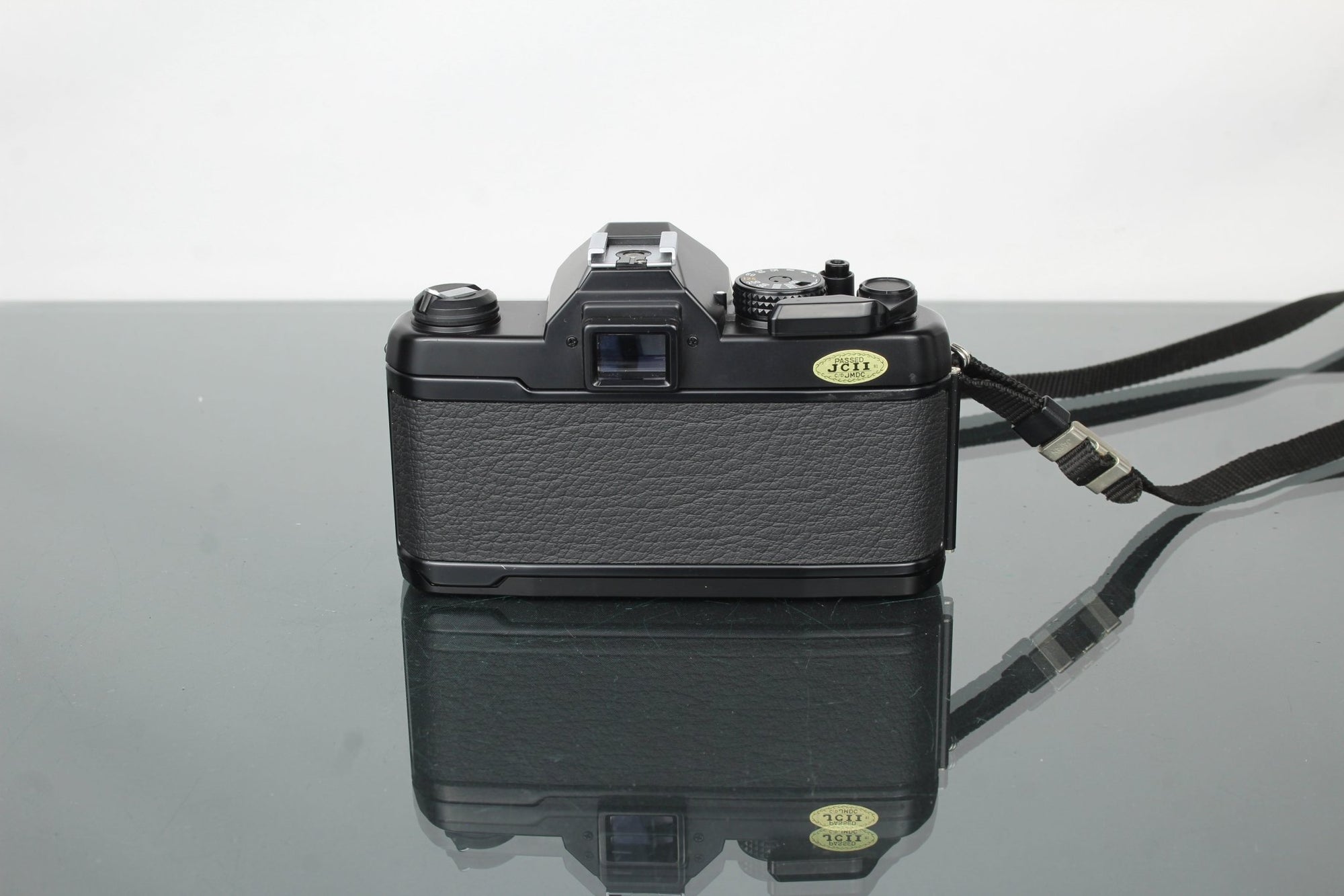 Yashica FX - 3 Super 2000 + 50mm 1.9 Yashica ML lens (Contax/Yashica mount) - Dutch|Thrift