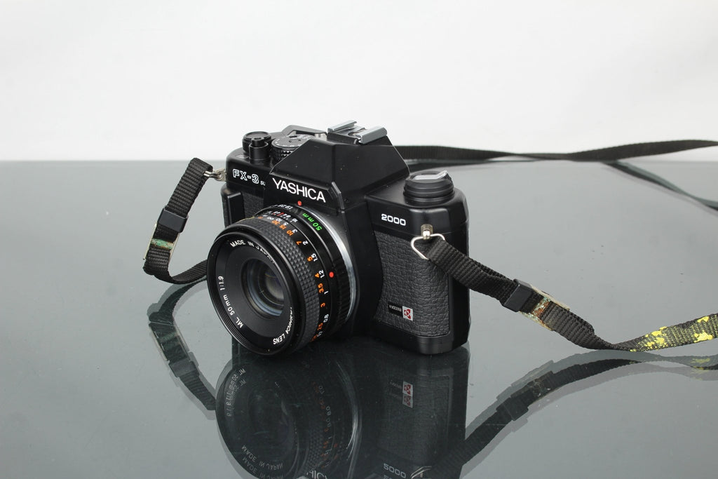 Yashica FX - 3 Super 2000 + 50mm 1.9 Yashica ML lens (Contax/Yashica mount) - Dutch|Thrift