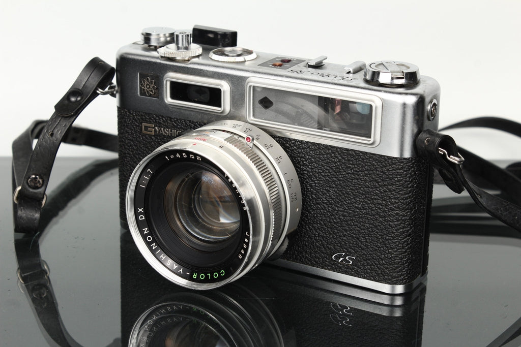 Yashica G Electro 35 + Color - Yashinon DX 45mm f/1.7 - Dutch|Thrift