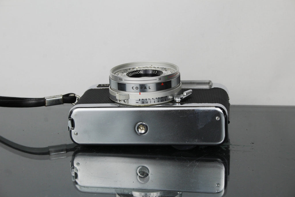 Yashica Half 17 Rapid - Dutch|Thrift