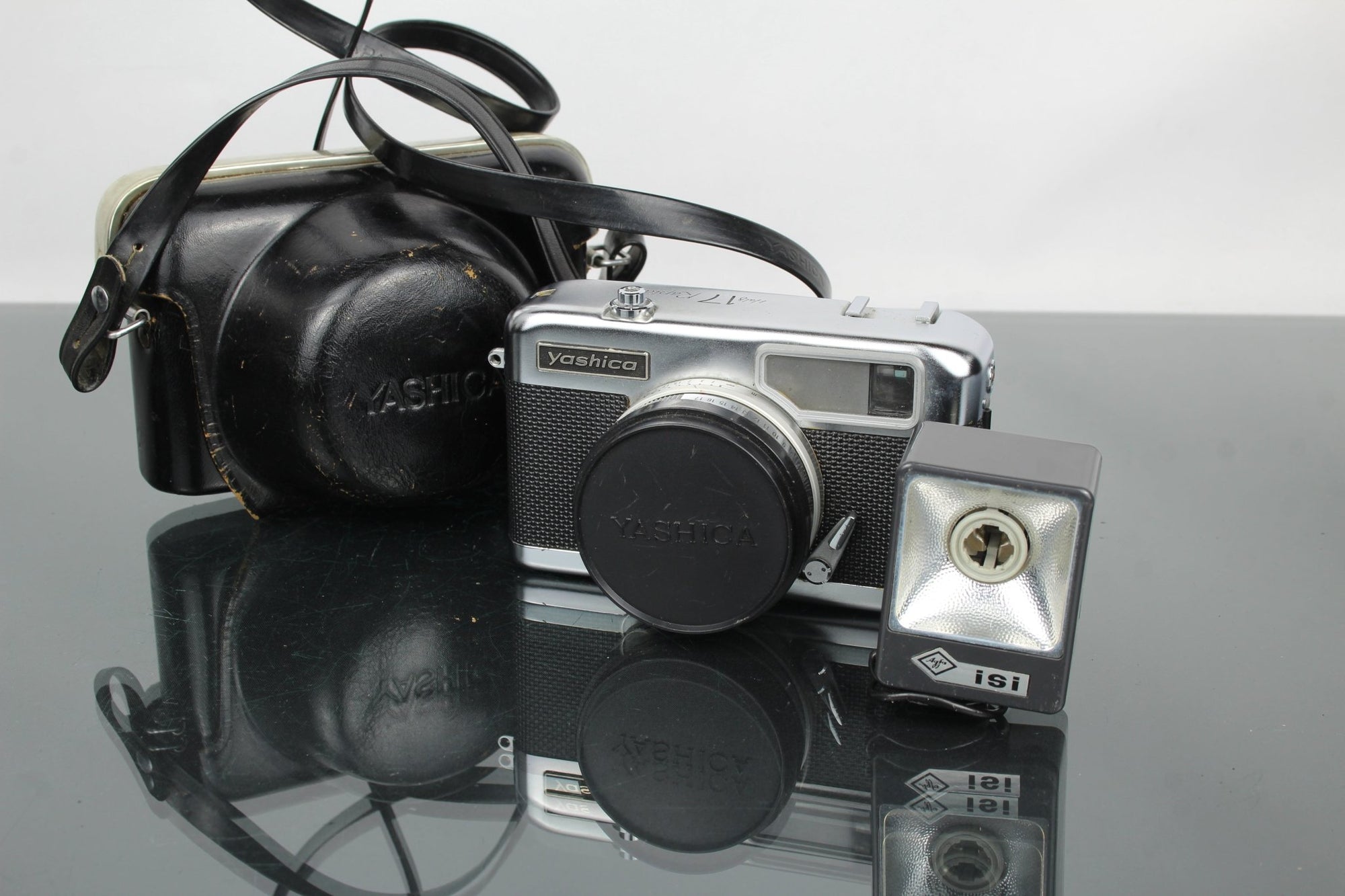 Yashica Half17 Rapid - Dutch|Thrift