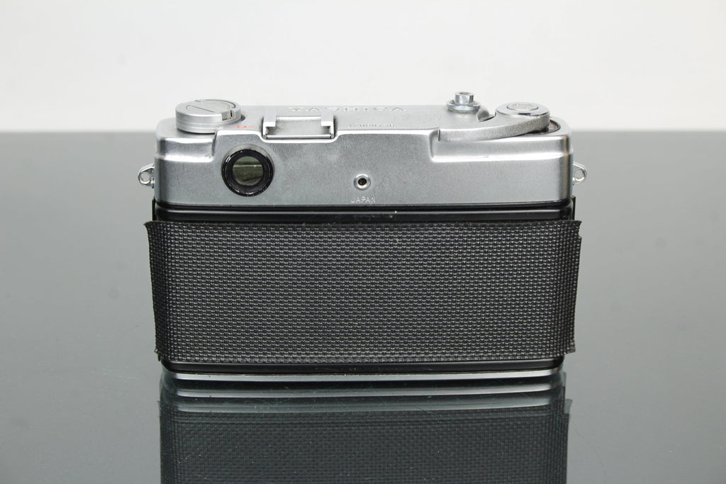Yashica J Rangefinder - Dutch|Thrift