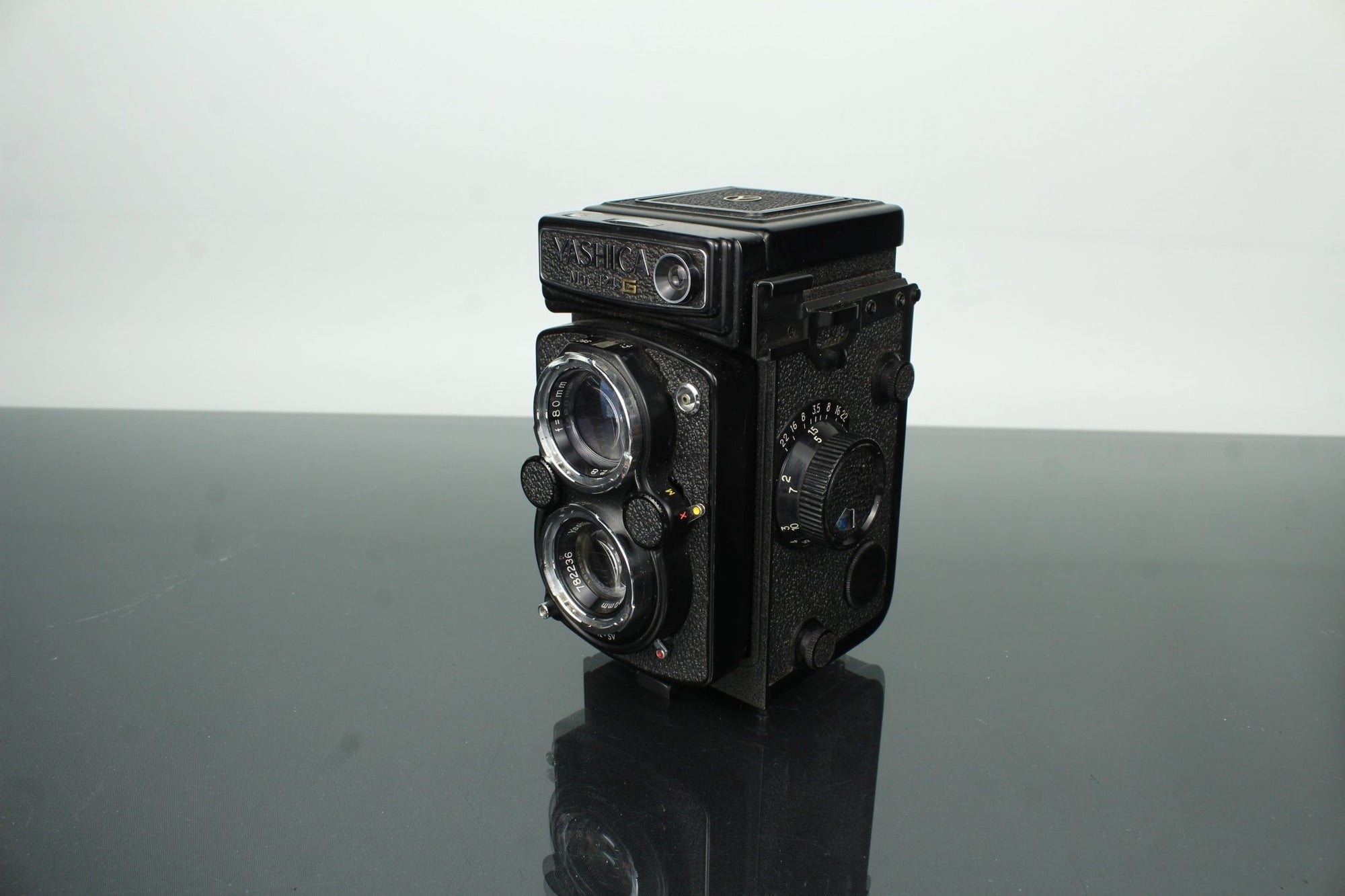 Yashica Mat 124 G - Dutch|Thrift