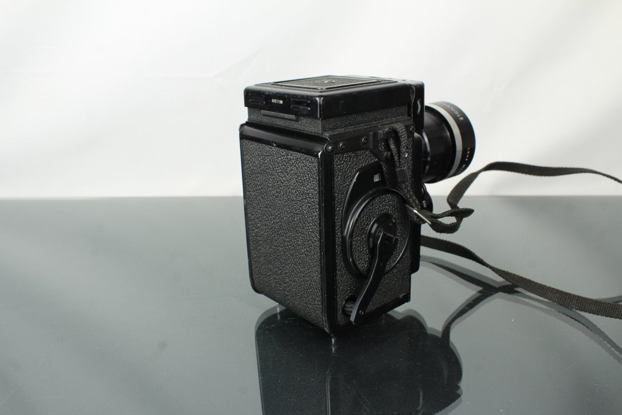 Yashica Mat-124 G – Dutch|Thrift