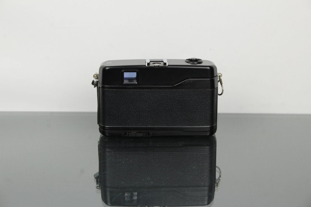 Yashica ME 1 - Dutch|Thrift
