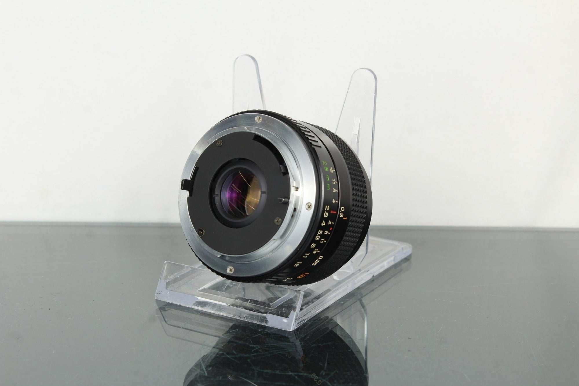 Yashica ML 28mm f/2.8 - Dutch|Thrift