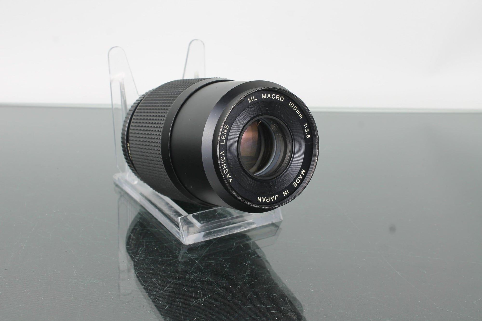 Yashica ML Macro 100mm F/3.5 - Dutch|Thrift