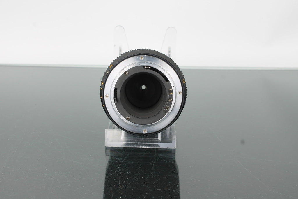 Yashica ML Macro 100mm F/3.5 - Dutch|Thrift