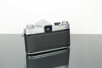 Yashica Reflex 35 J + Yashinon 1:2 f=5cm lens - Dutch|Thrift