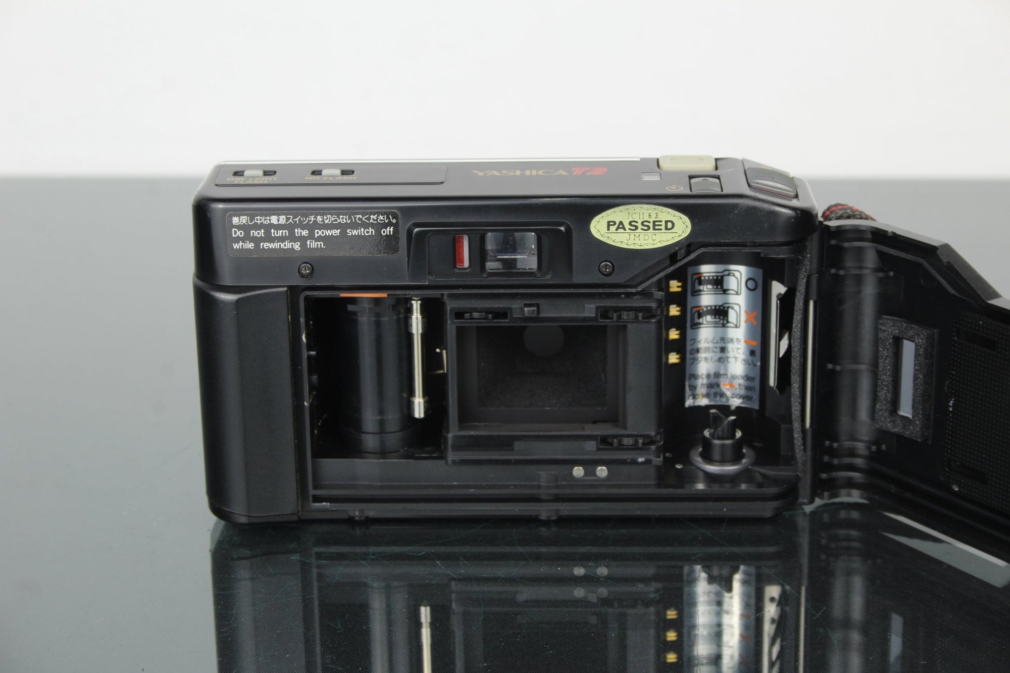 Yashica T2 - Dutch|Thrift