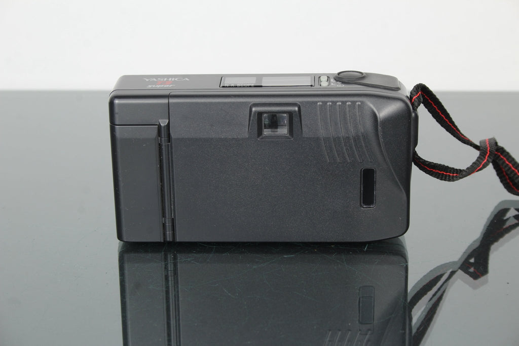 Yashica T3 Super - Dutch|Thrift