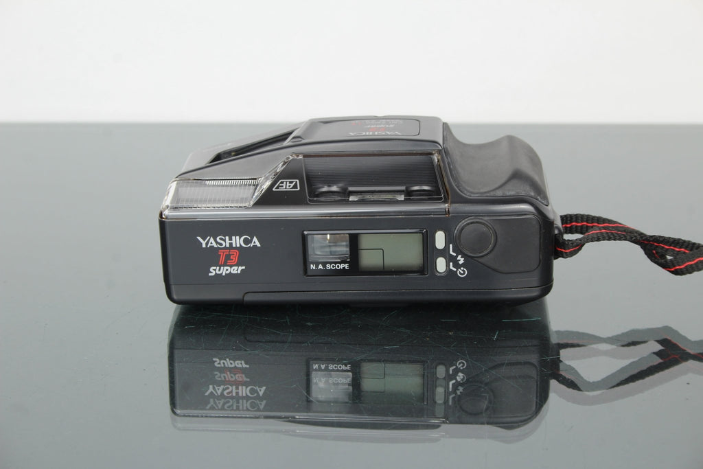 Yashica T3 Super - Dutch|Thrift