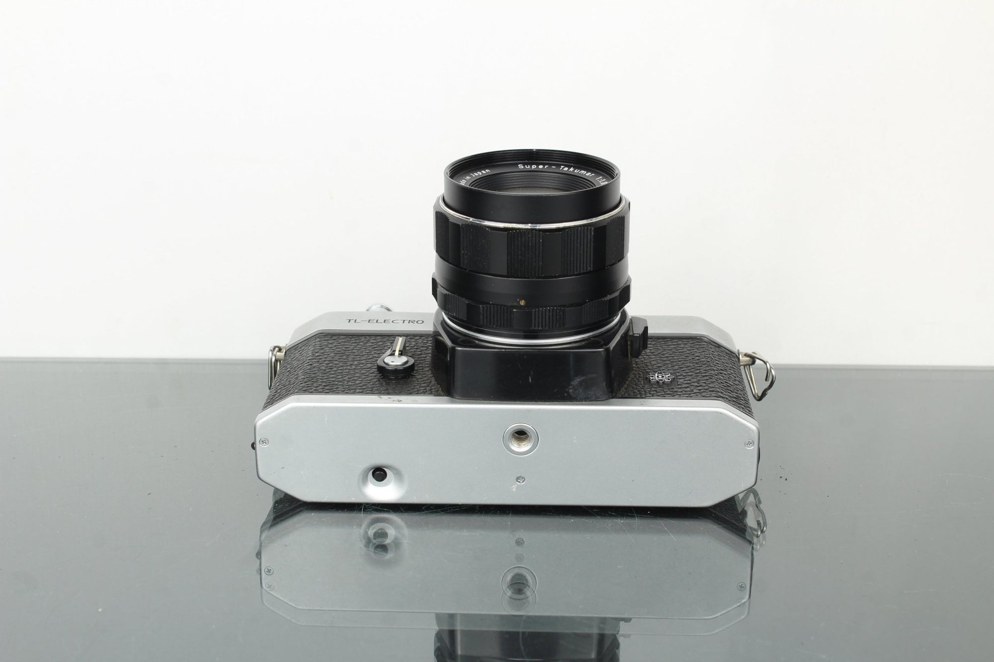 Yashica TL - Electro + Takumar 55mm f/1.8 M42 lens - Dutch|Thrift