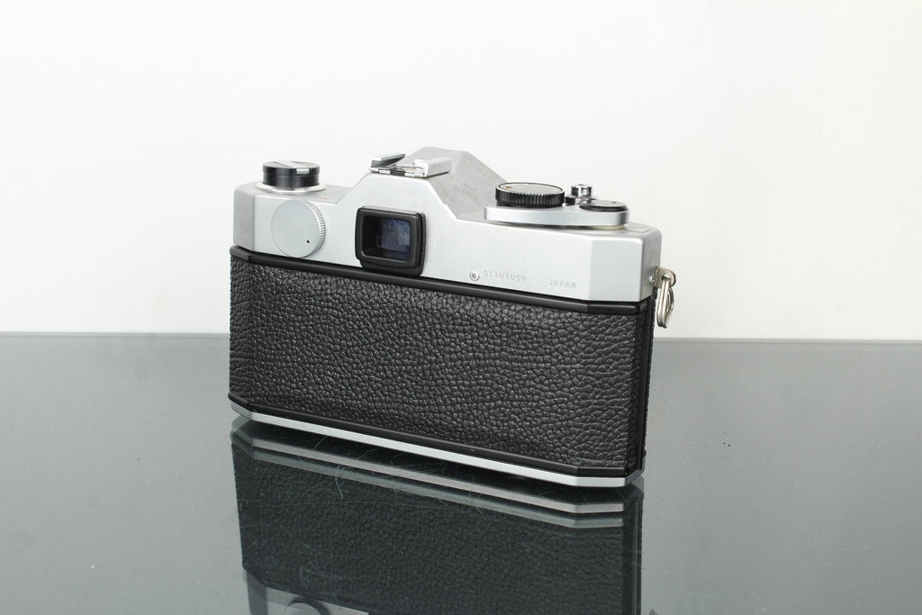Yashica TL - Electro + Takumar 55mm f/1.8 M42 lens - Dutch|Thrift