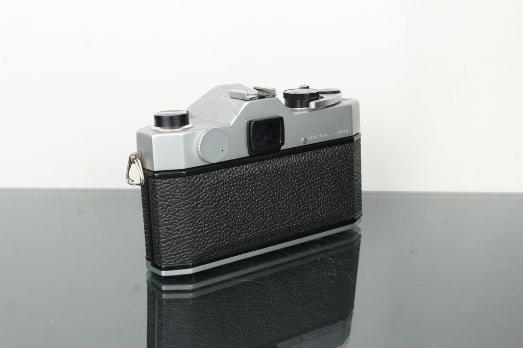 Yashica TL - Electro + Takumar 55mm f/1.8 M42 lens - Dutch|Thrift