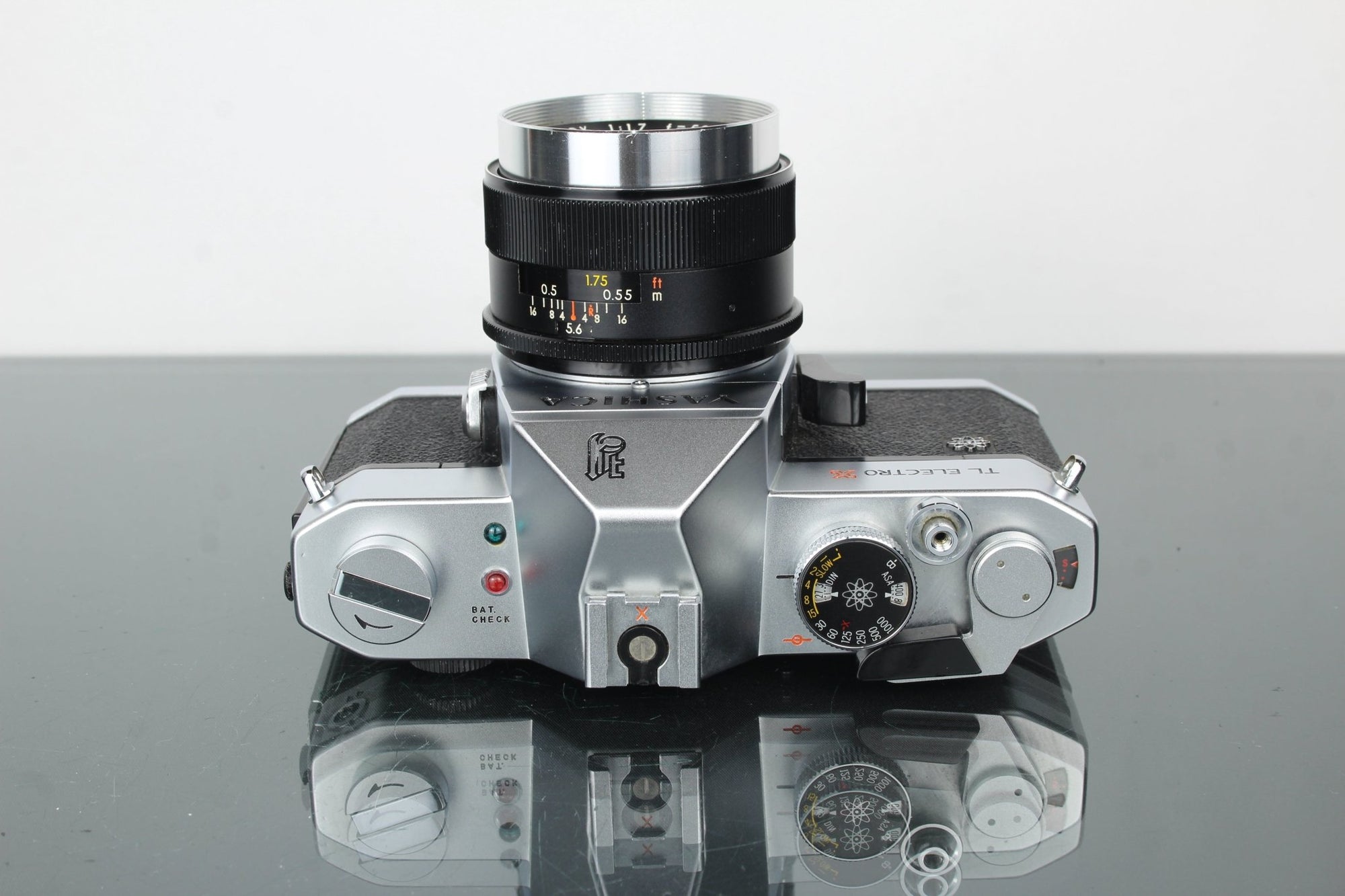 Yashica TL Electro X + 50mm 1.7 Yashinon - DX lens - Dutch|Thrift