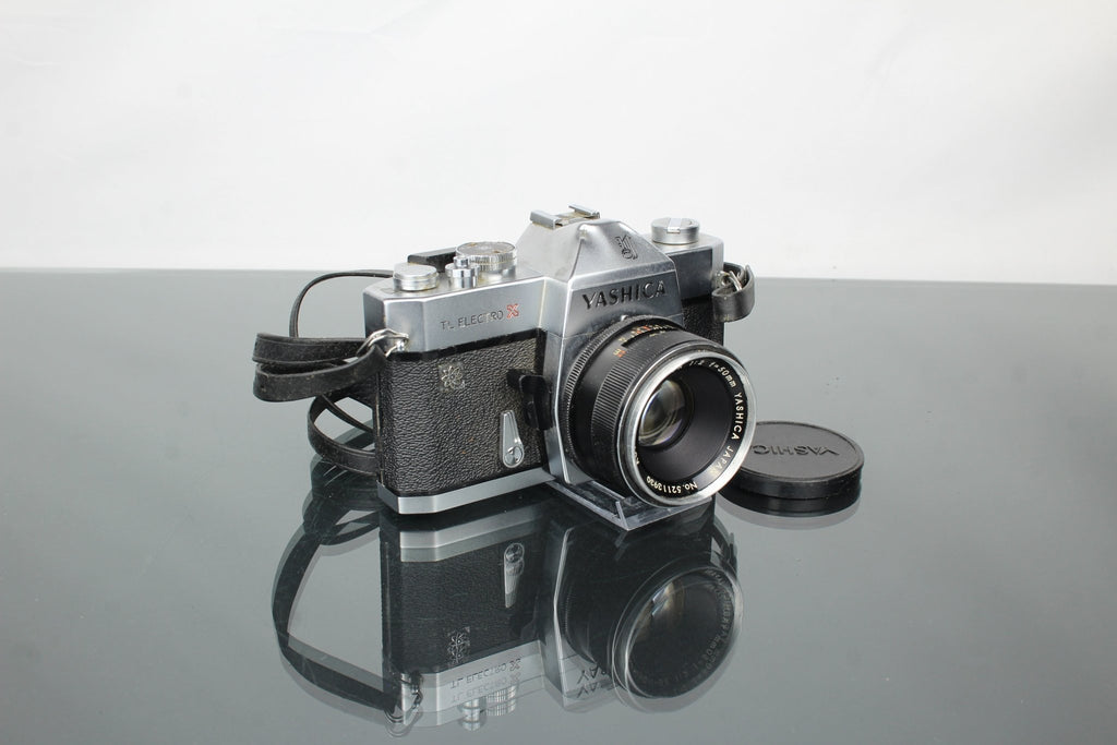 Yashica TL Electro X + Yashinon - DX 50mm f/2 lens - Dutch|Thrift