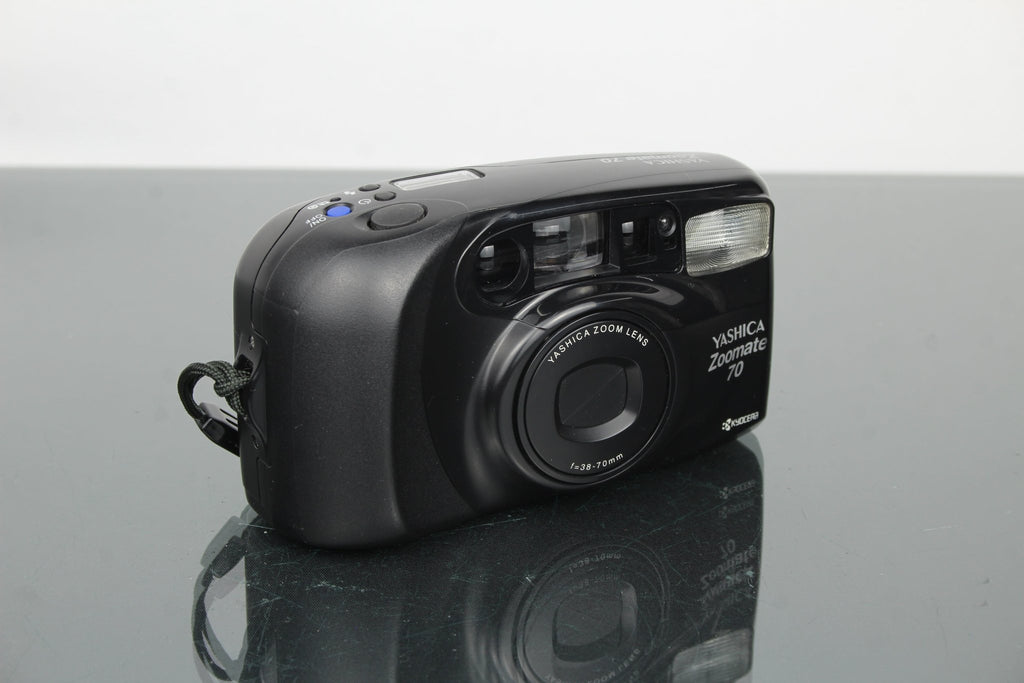 Yashica Zoomate 70 - Dutch|Thrift