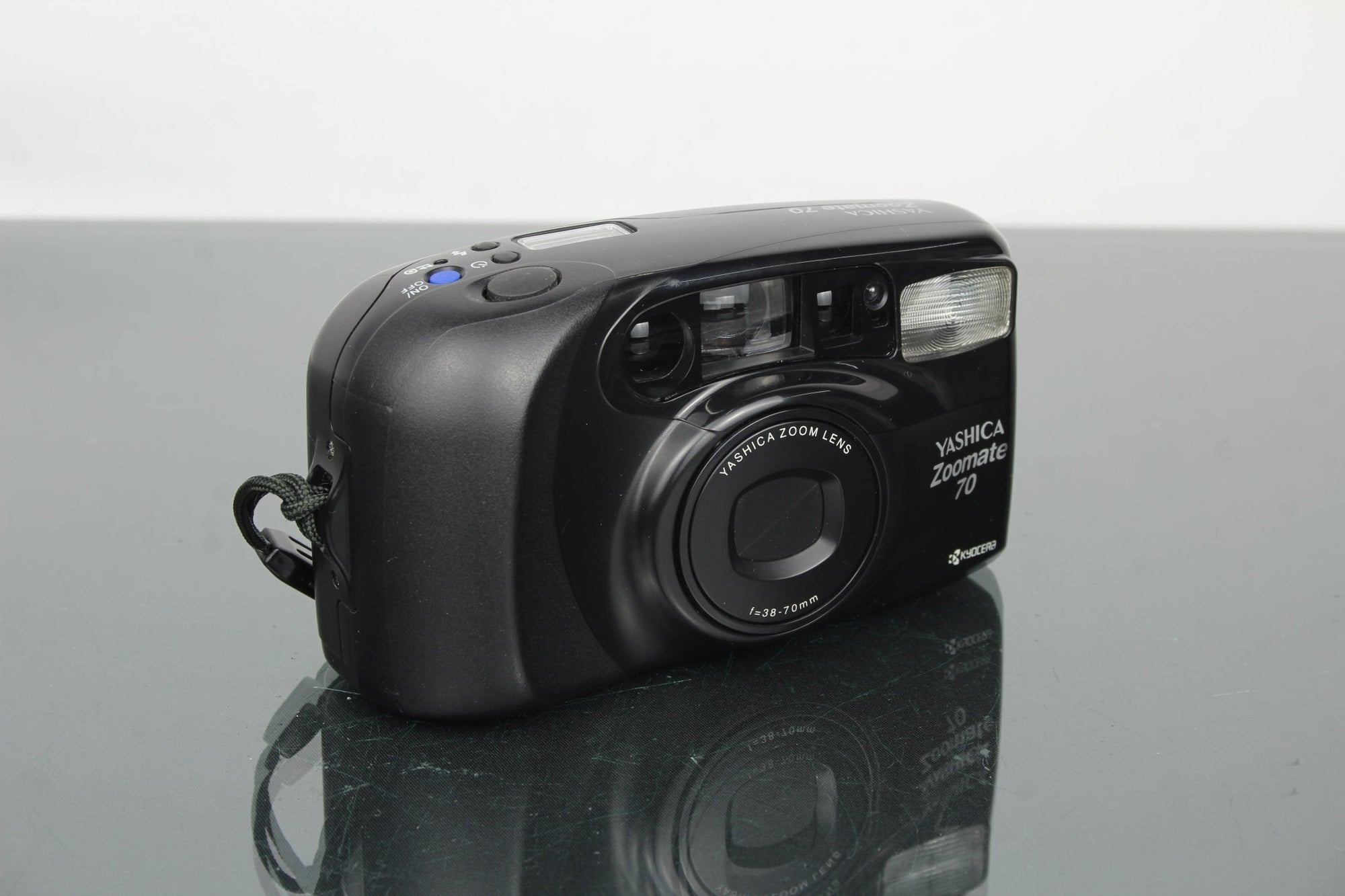 Yashica Zoomate 70 - Dutch|Thrift