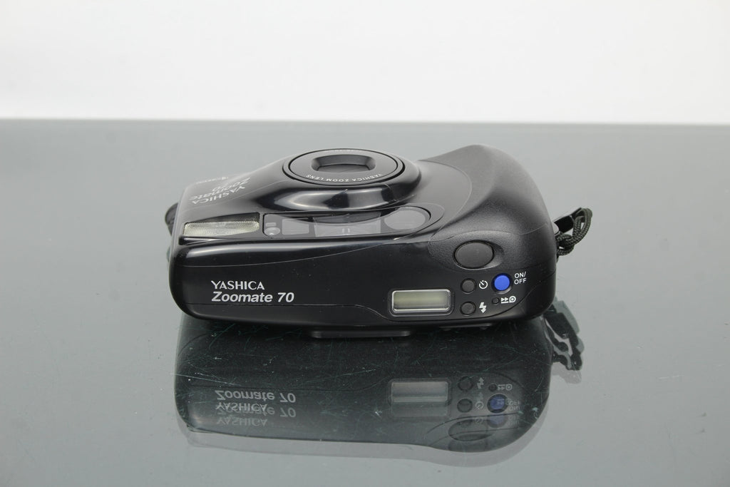 Yashica Zoomate 70 - Dutch|Thrift