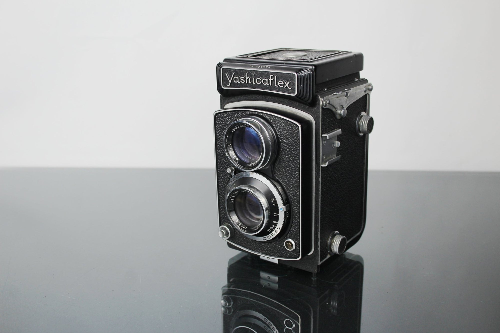 Yashicaflex - Dutch|Thrift