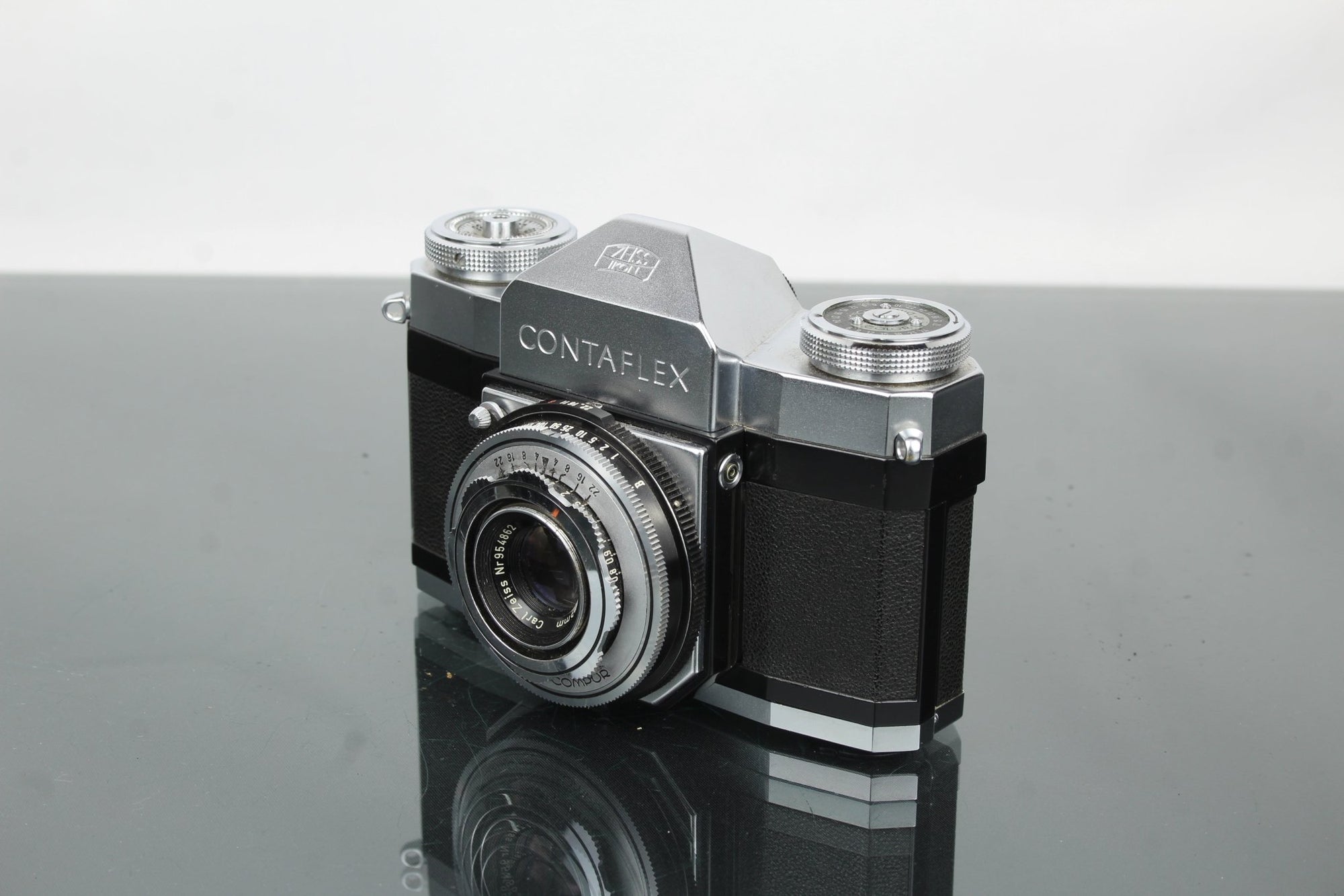 Zeiss Ikon Contaflex - Dutch|Thrift