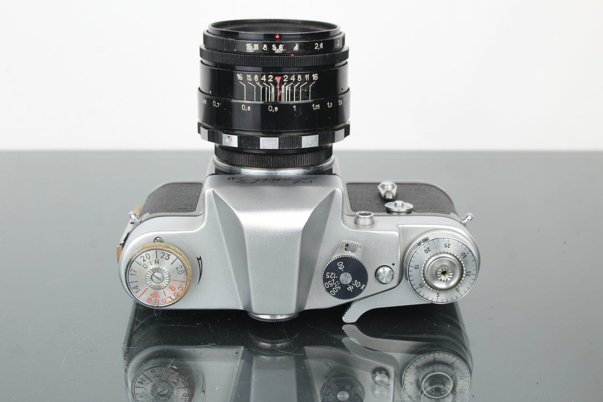 Zenit 3m + Helios - 44 58mm f/2 M42 lens - Dutch|Thrift