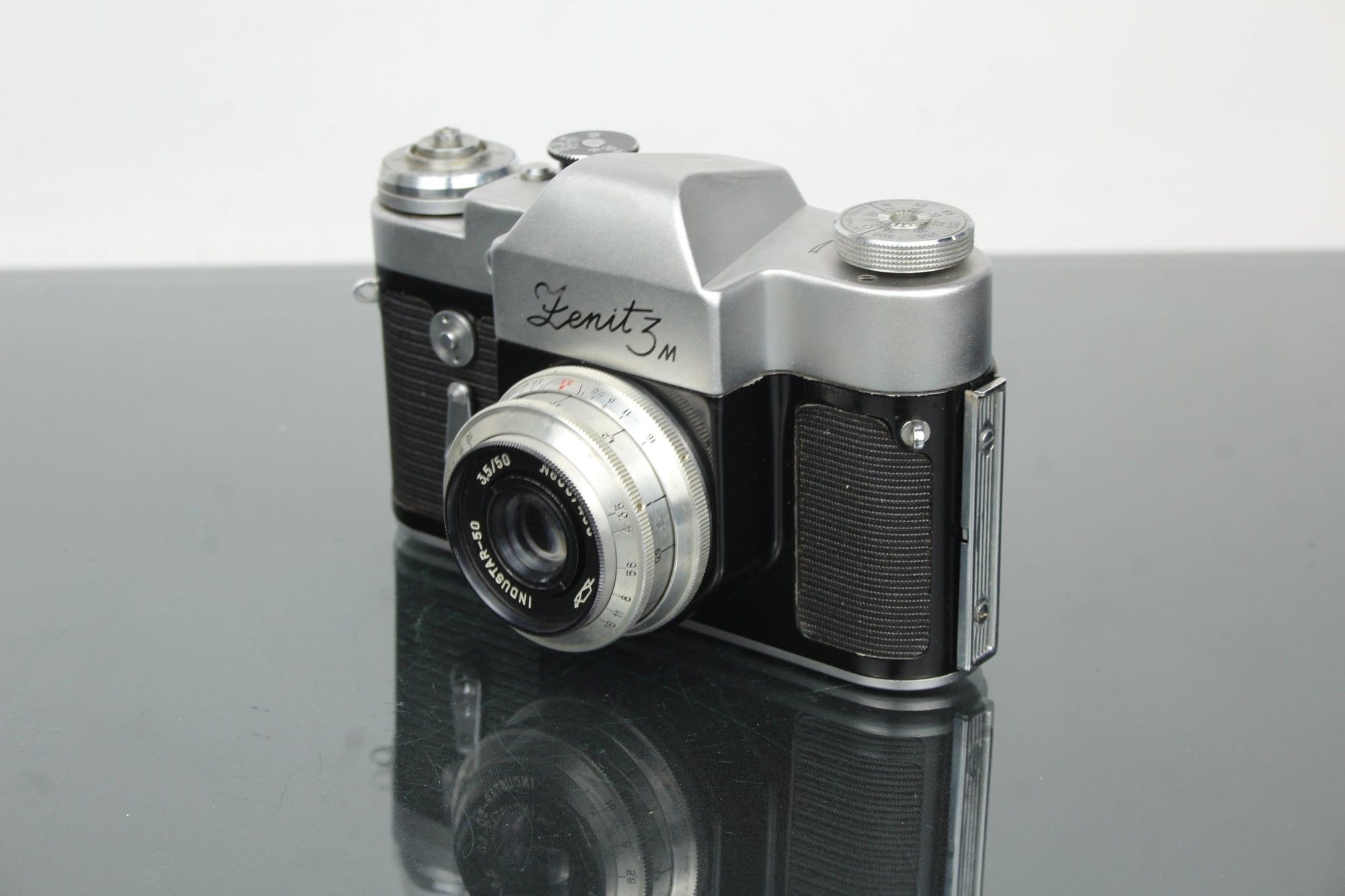 Zenit 3M + Industar - 50 50mm f/3.5 M42 lens - Dutch|Thrift