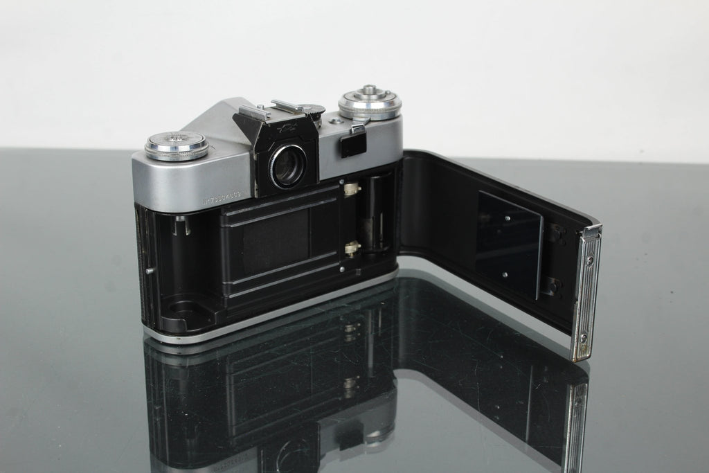 Zenit - B + Industar - 50 - 2 50mm f/3.5 M42 lens - Dutch|Thrift