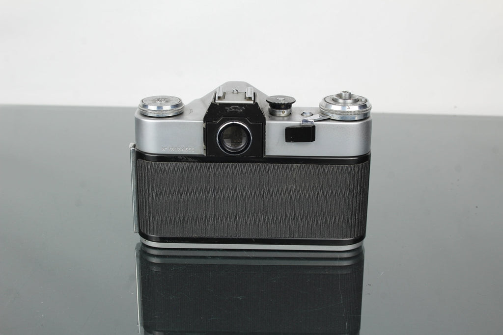 Zenit - B + Industar - 50 - 2 50mm f/3.5 M42 lens - Dutch|Thrift