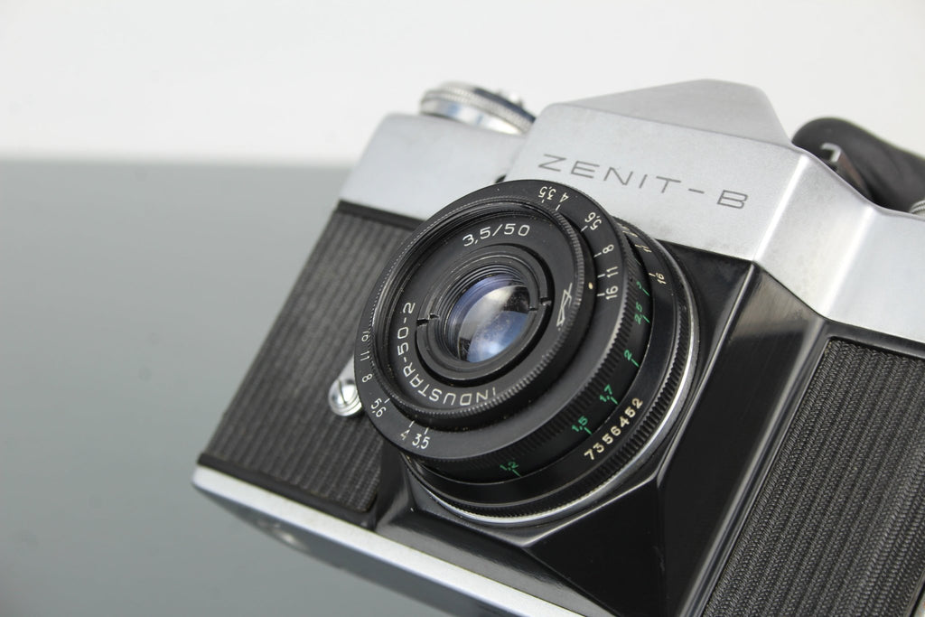 Zenit - B + Industar - 50 - 2 50mm f/3.5 M42 lens - Dutch|Thrift