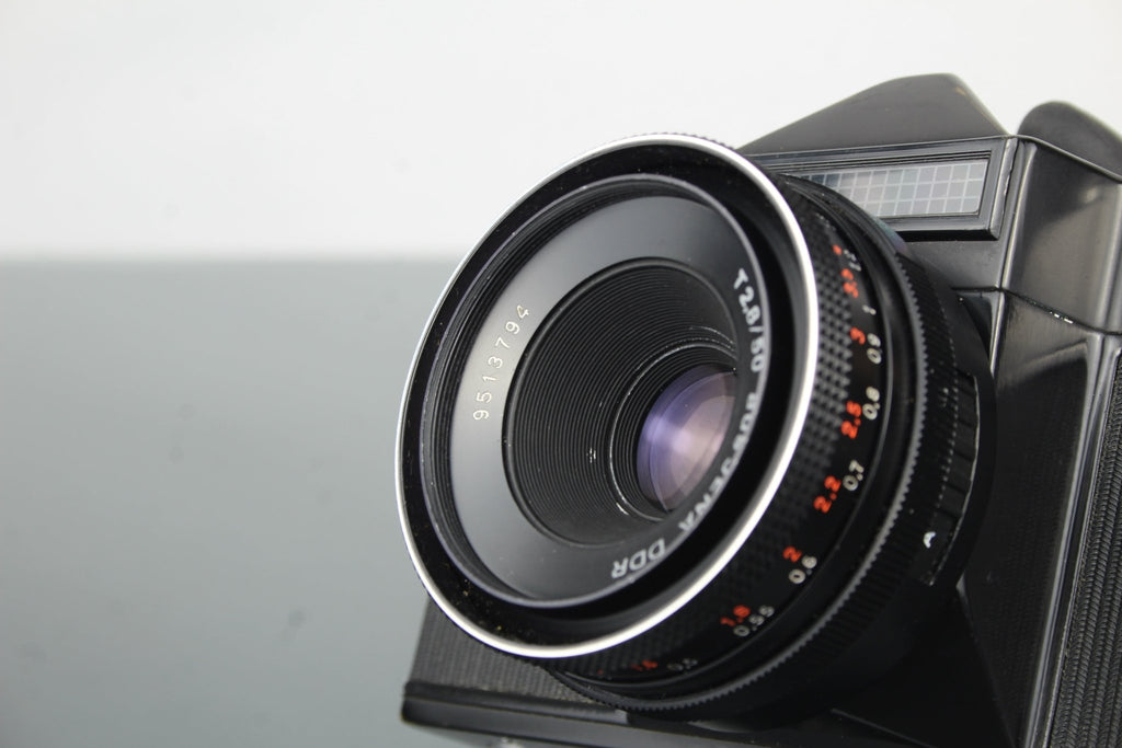 Zenit - E + Aus Jena DDR T 2.8/50 lens - Dutch|Thrift