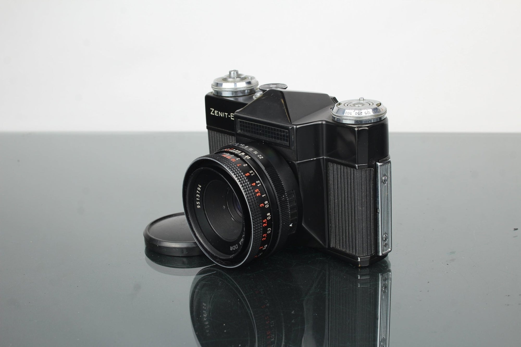 Zenit - E + Aus Jena DDR T 2.8/50 lens - Dutch|Thrift