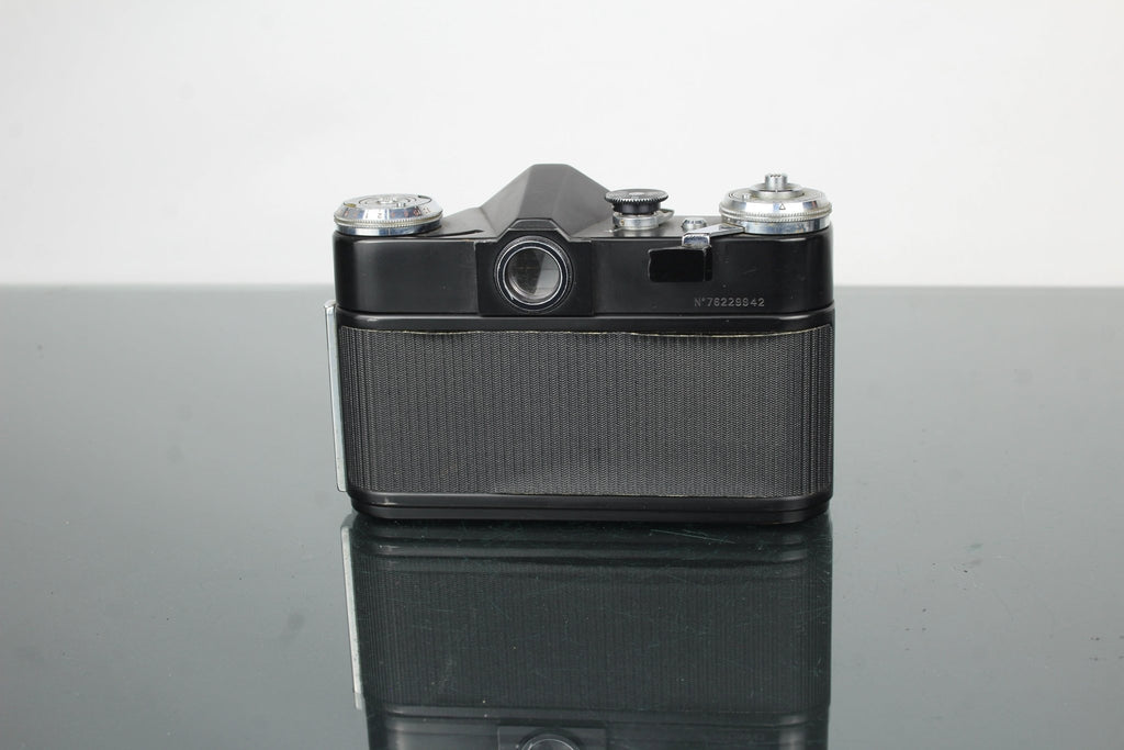 Zenit - E + Aus Jena DDR T 2.8/50 lens - Dutch|Thrift