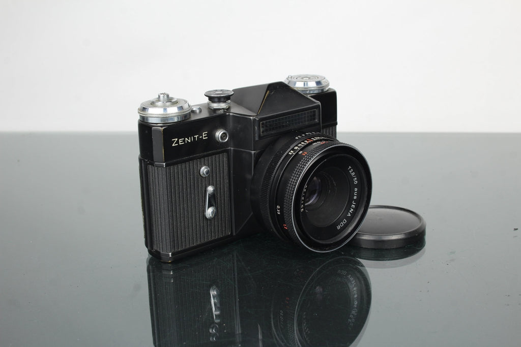 Zenit - E + Aus Jena DDR T 2.8/50 lens - Dutch|Thrift