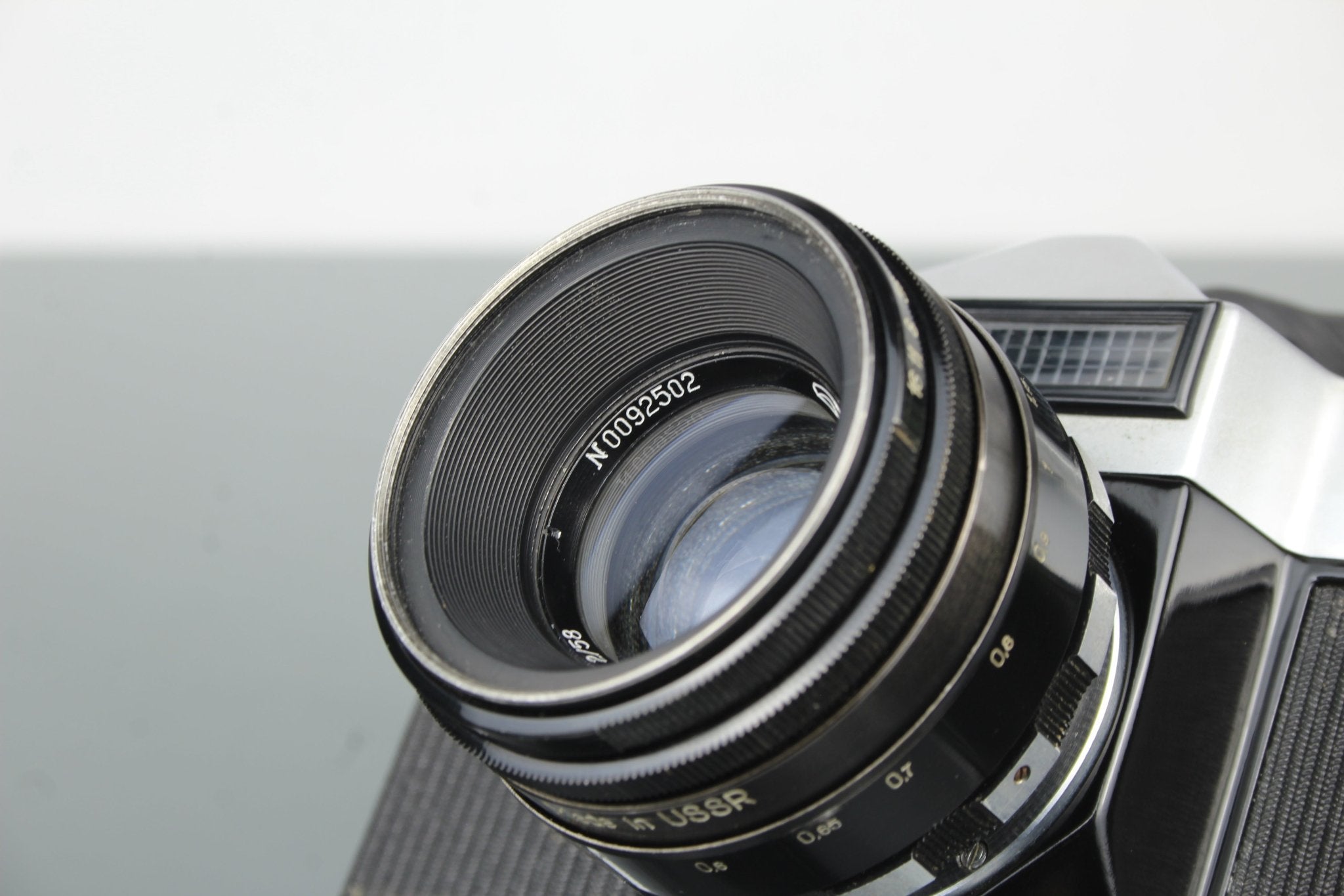 Zenit-E + Helios-44-2 58mm f/2 M42 lens – Dutch|Thrift