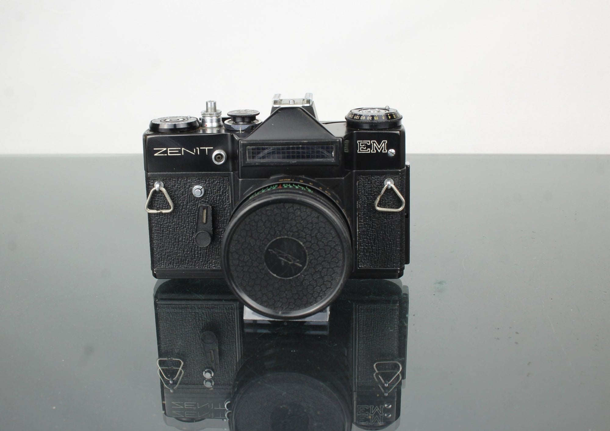 Zenit EM + Helios - 44 - 2 55mm f/2 - Dutch|Thrift