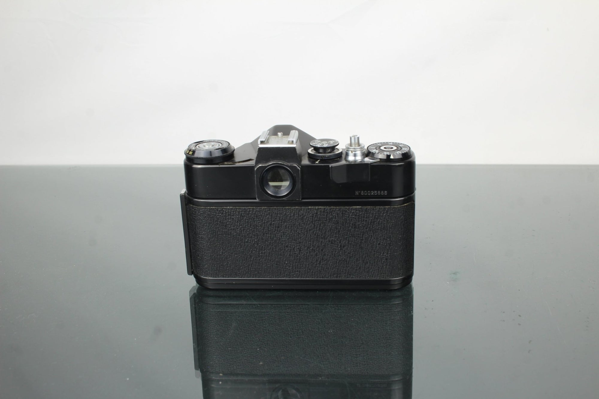 Zenit EM + Helios - 44 - 2 55mm f/2 - Dutch|Thrift