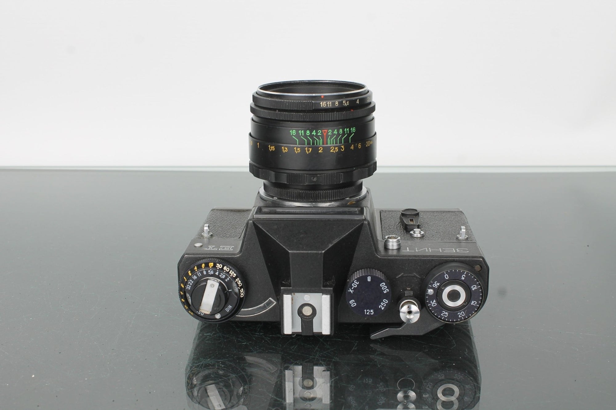 Zenit ET + Helios - 44 - 2 2/58 - Dutch|Thrift