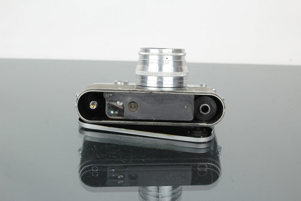 Zorki 5 + Industar - 50 50mm f/3.5 M39 lens - Dutch|Thrift